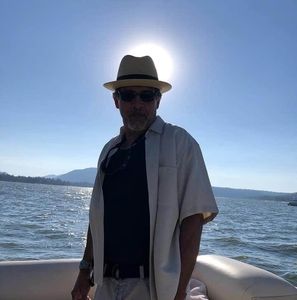 Meet your Posher, Ray